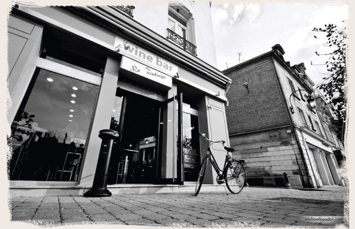Wine bar by Le vintage place du forum  Reims